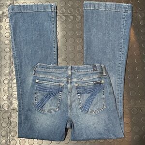 Dojo 28 x 30 x 9 - 7 For All Mankind Light Blue Flare Jeans